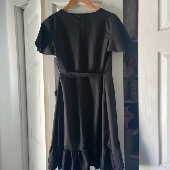 Elegant Black Wrap Dress Size Small NWT - Picture 7 of 9